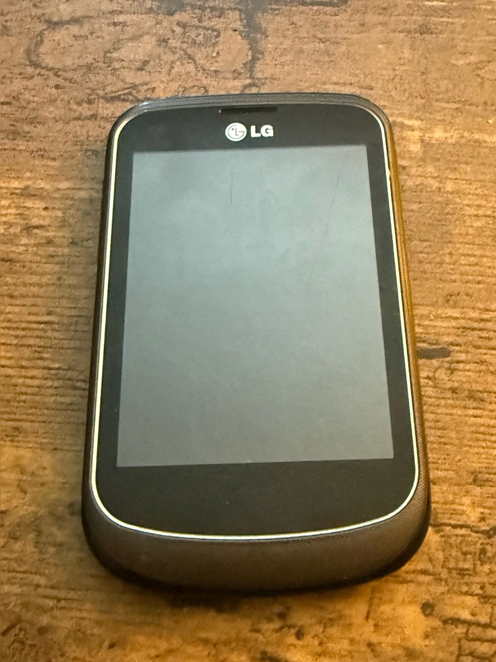 LG 306G - Black (TracFone) 3G GSM WiFi Camera Basic Touch Smartphone